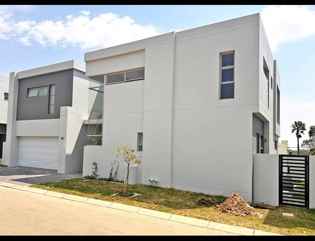 4 BEDROOM CLUSTER FOR SALE IN BRYANSTON